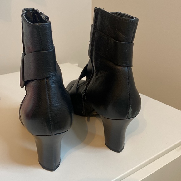 Rockport Adiprene By Adidas Black Leather Booties 2 3/4Heel Size 10 - Picture 6 of 6